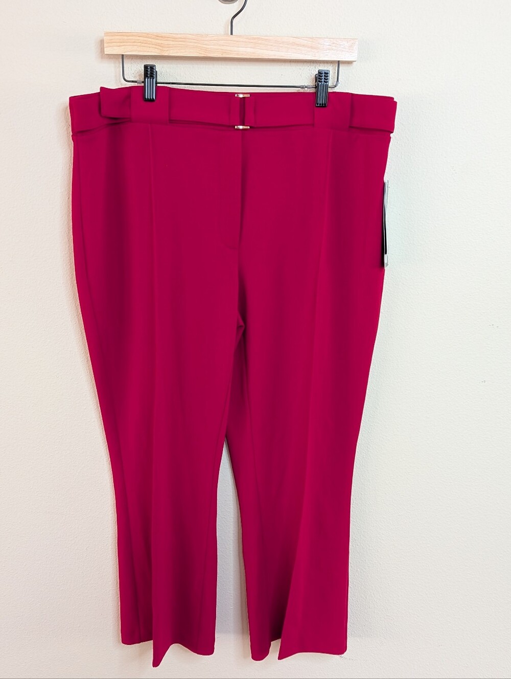 NWT NYCC Red Kick Flare Crop Pants Size 16